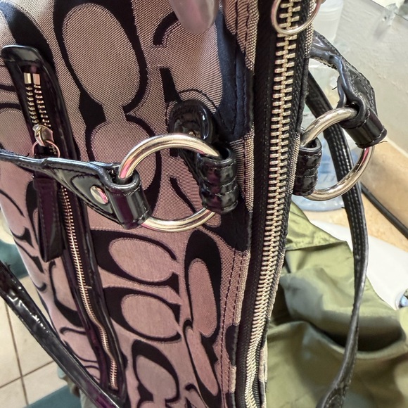 Coach Signature Jacquard Shoulder Bag – Black/Grey Patent Leather Trim - Picture 12 of 16